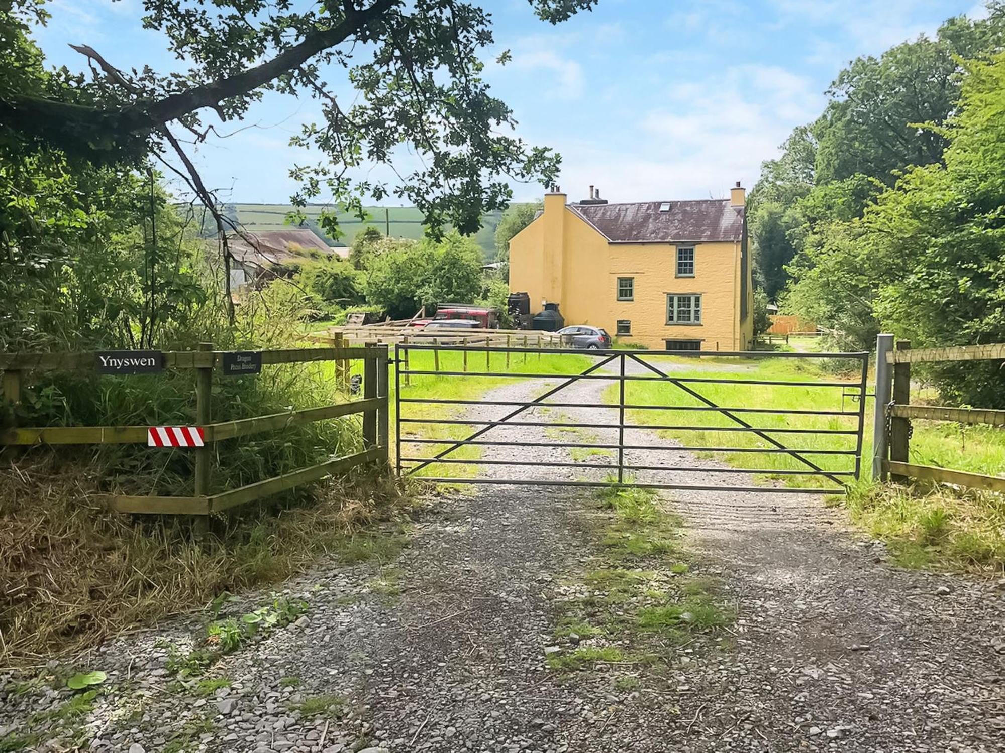 Vila Ynywsen Dairy Flat Llanfynydd Exteriér fotografie
